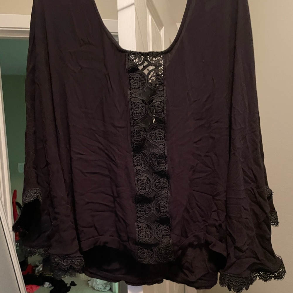 Maurice's large/xlarge black flowy top